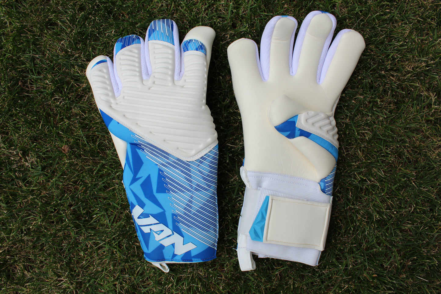 AQUA VanGlove Junior Goalkeeper Gloves
